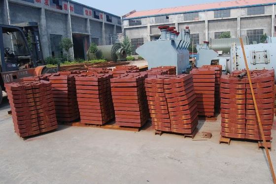 Wkładki do młynów kulowych ze stali wysokomanganowej i tablica magnetyczna