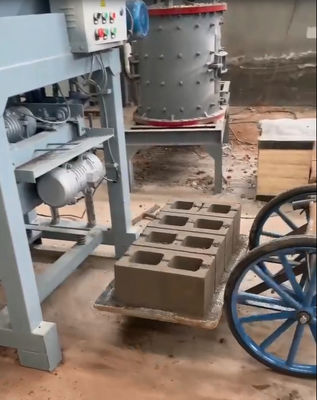 Mała maszyna do cegieł odpowiednia do żużla, piasku, żwiru, aluminium, czerwonego żużla