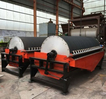 20t / h 35r / min Wet Drum Magnetic Separator Machine do przetwarzania minerałów
