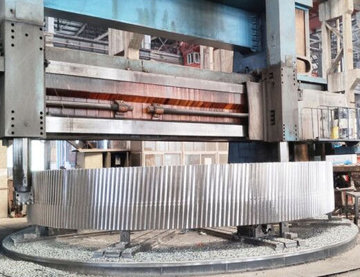 Kucie dużego pojedynczego, podwójnego koła zębatego walcowego w jodełkę z obróbką mechaniczną CNC